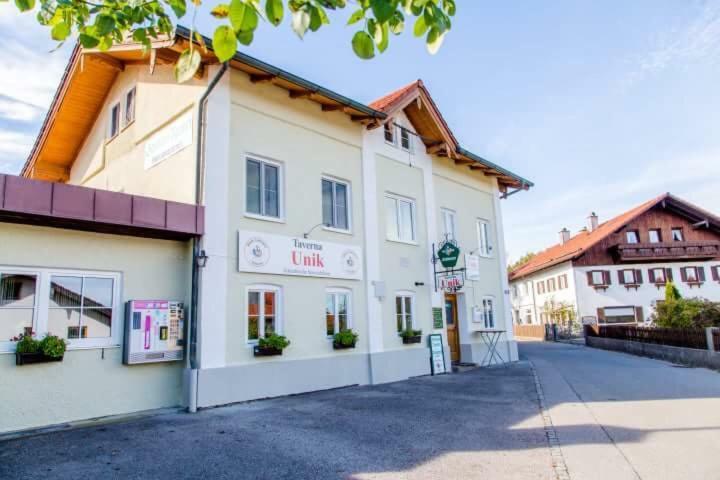 Taverna Unik Saaldorf المظهر الخارجي الصورة
